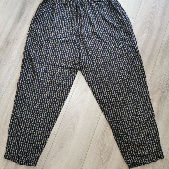 90's Vintage Floral Print Pants | Rayon Pants - Picture 4 of 4